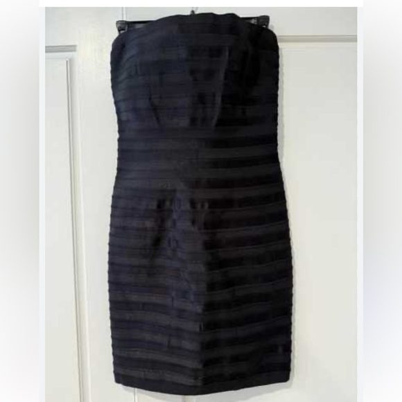 🖤🖤 LIKE NEW- BEBE CLASSY BLACK STRAPLESS DRESS. SZ M🖤🖤 - Picture 11 of 11